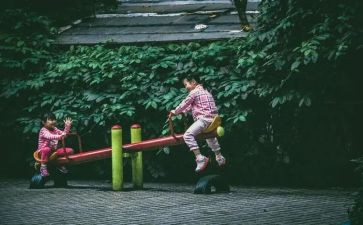 小班《跷跷板》教案6篇