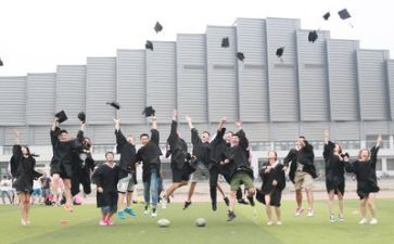 毕业生工作总结报告8篇