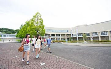 大二学生总结鉴定表自我鉴定8篇