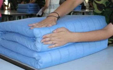 中班叠被子的教案6篇