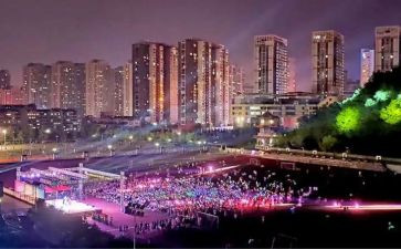 多彩的校园演讲稿6篇