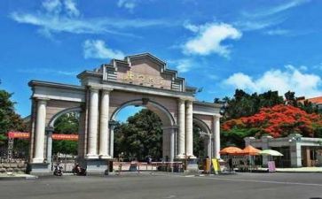 高校教师述职报告模板7篇