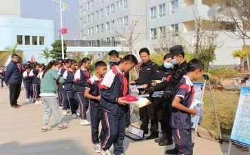 爱护校园讲话稿7篇