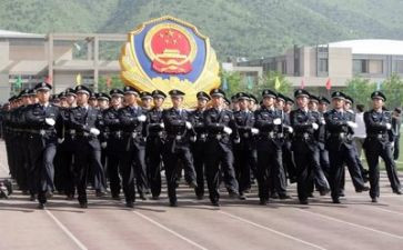 我和警察故事作文7篇