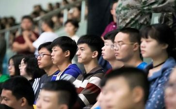 法制入校园讲话稿7篇