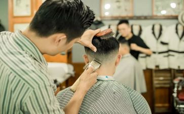 头发肩膀膝盖脚小班音乐教案反思8篇