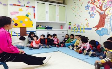 托班我上幼儿园教案8篇