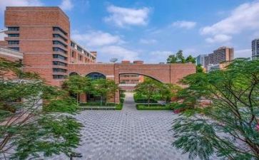 跟学校签合同优秀5篇